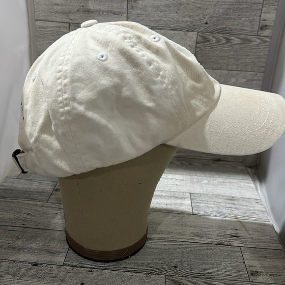 Vineyard vines cream distressed baseball cap hat - Picture 5 of 7